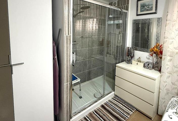 Image No.21-3 Bed Townhouse for sale