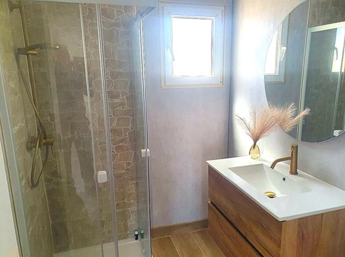 Image No.12-2 Bed Townhouse for sale