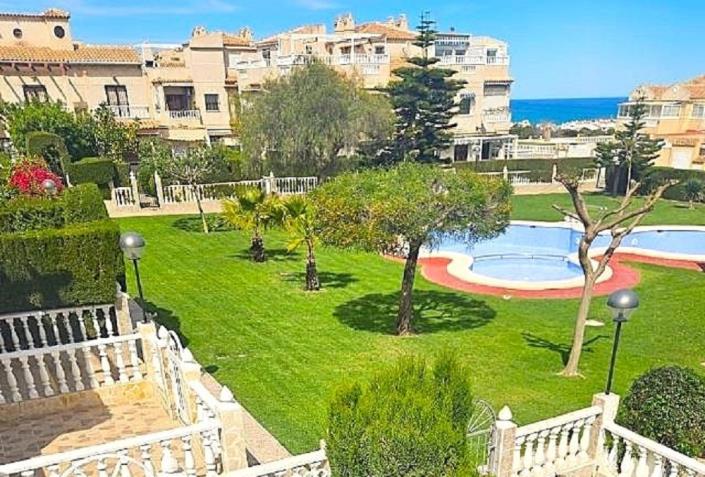 Image No.6-2 Bed Townhouse for sale