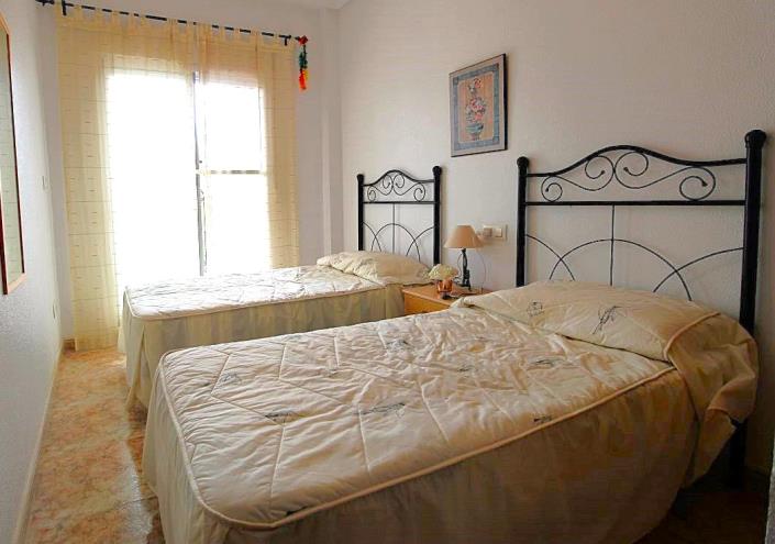 Image No.13-2 Bed Townhouse for sale