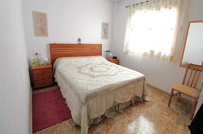 Image No.19-2 Bed Townhouse for sale