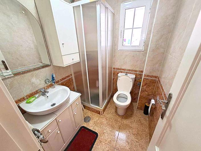 Image No.6-3 Bed Townhouse for sale