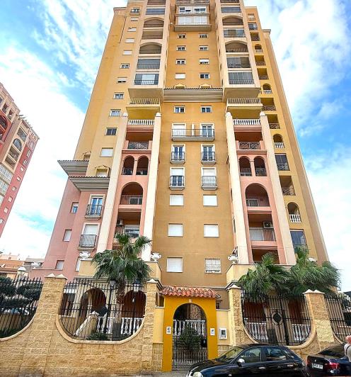 Image No.1-4 Bed Apartment for sale