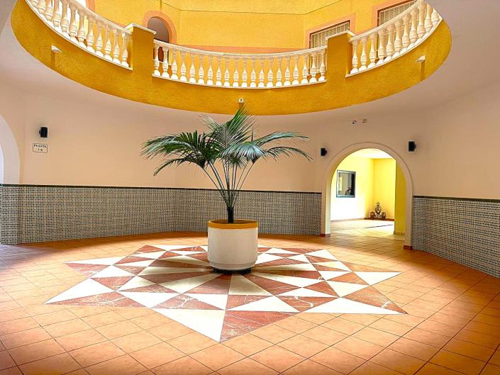 Image No.3-4 Bed Apartment for sale