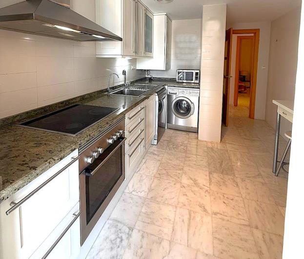 Image No.29-4 Bed Apartment for sale