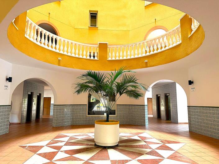 Image No.32-4 Bed Apartment for sale