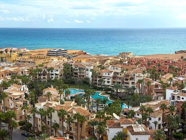 Image No.2-4 Bed Apartment for sale