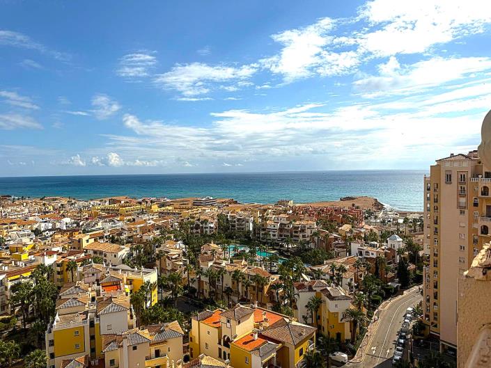 Image No.40-4 Bed Apartment for sale