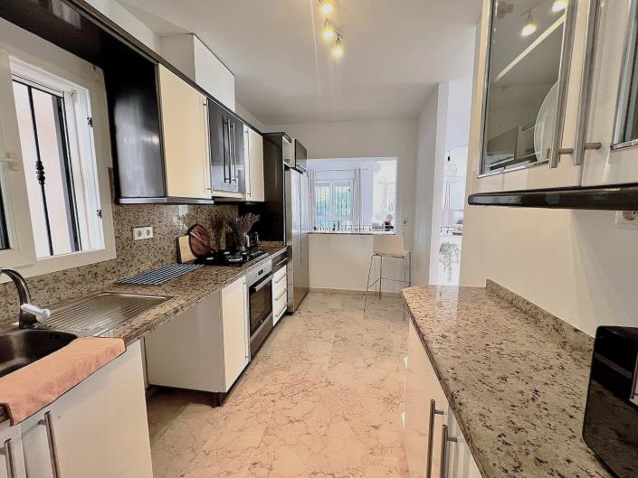 Image No.15-3 Bed Villa / Detached for sale