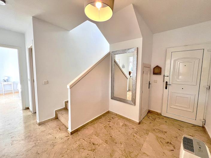 Image No.16-3 Bed Villa / Detached for sale