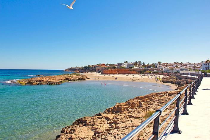 Image No.26-3 Bed Villa / Detached for sale