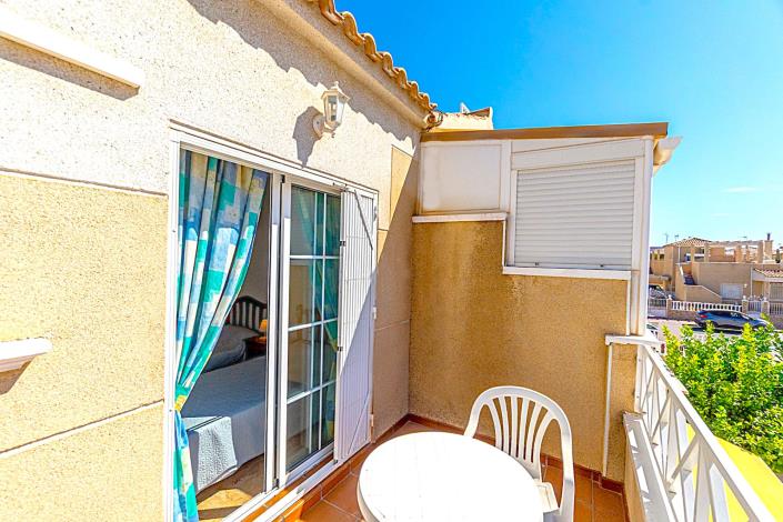 Image No.19-2 Bed Townhouse for sale