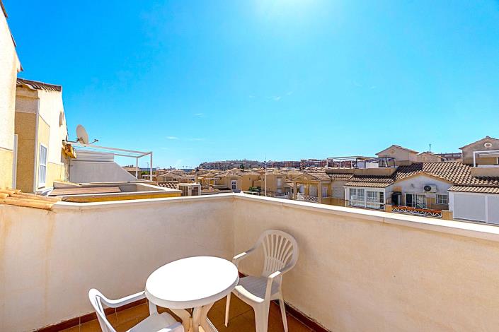 Image No.21-2 Bed Townhouse for sale