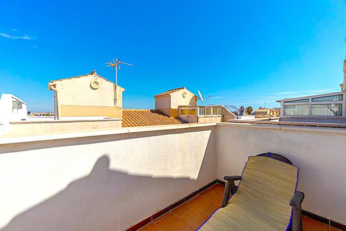 Image No.22-2 Bed Townhouse for sale