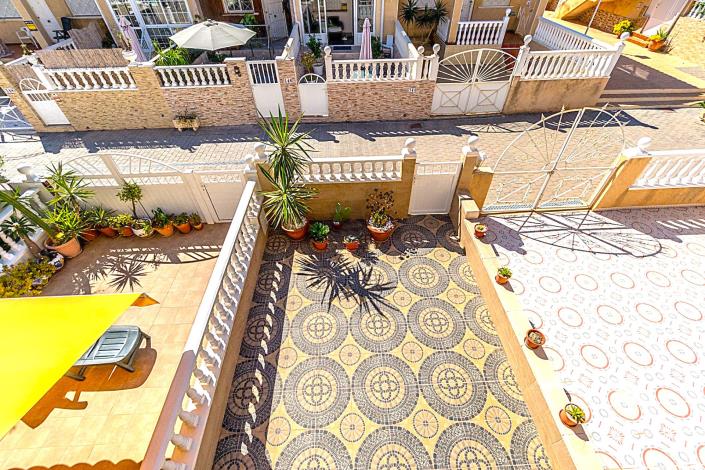 Image No.23-2 Bed Townhouse for sale