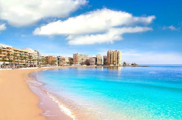 Image No.32-2 Bed Townhouse for sale