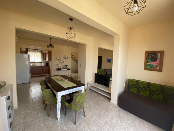 Image No.8-3 Bed Maisonette for sale