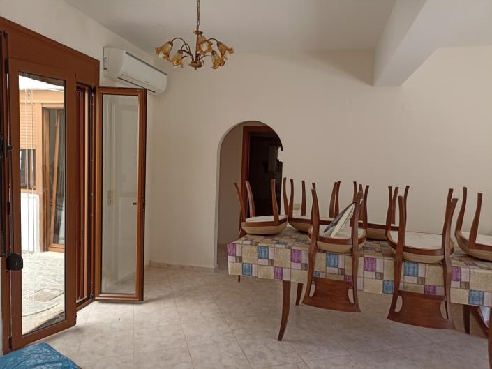 Image No.4-2 Bed House for sale