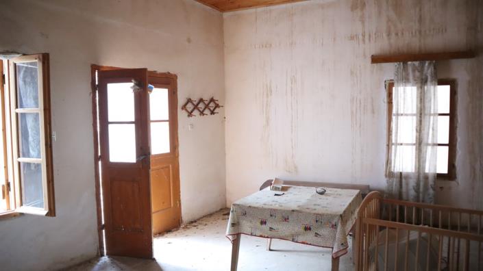 Image No.18-3 Bed Village House for sale