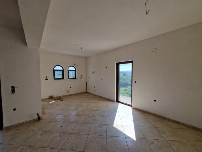 Image No.17-3 Bed House for sale