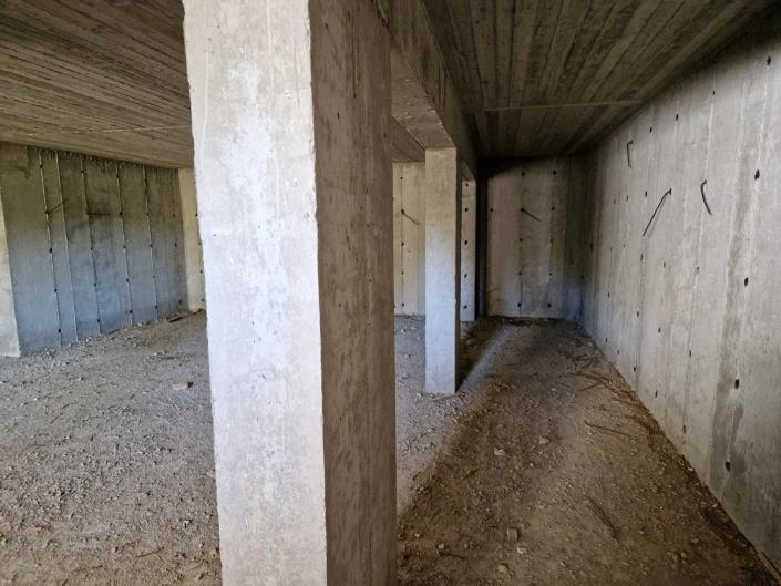 Image No.42-3 Bed House for sale