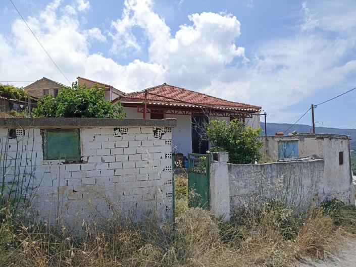 Image No.1-2 Bed Village House for sale