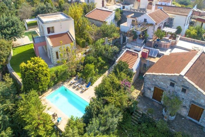 Image No.4-4 Bed Village House for sale