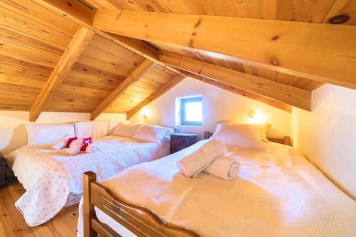 Image No.22-4 Bed Village House for sale