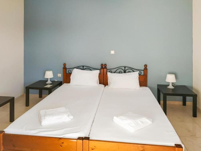 Image No.6-6 Bed Hotel for sale