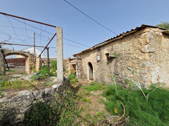 Image No.2-1 Bed Village House for sale