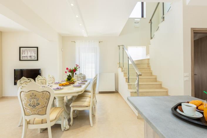 Image No.14-5 Bed Villa / Detached for sale