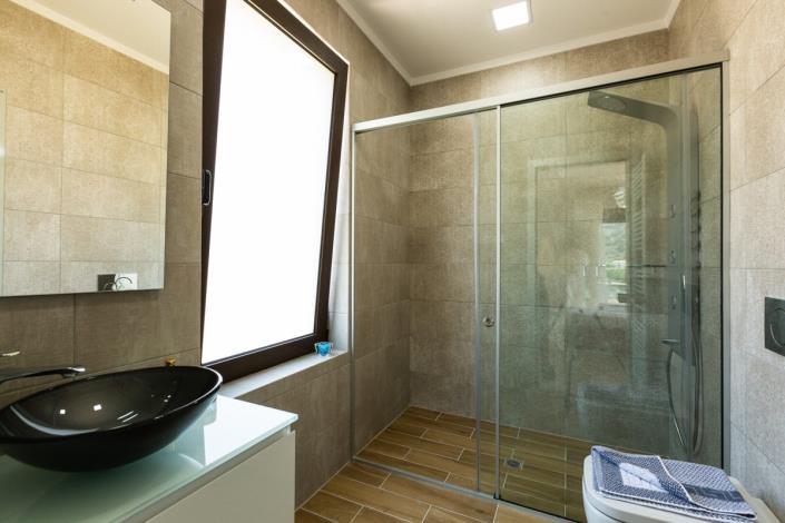 Image No.31-5 Bed Villa / Detached for sale