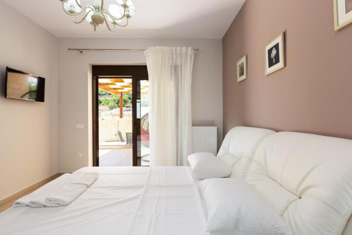 Image No.35-5 Bed Villa / Detached for sale