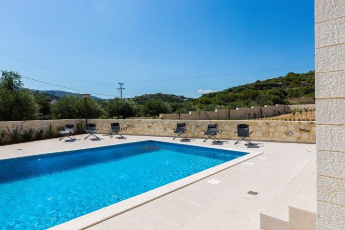 Image No.45-5 Bed Villa / Detached for sale