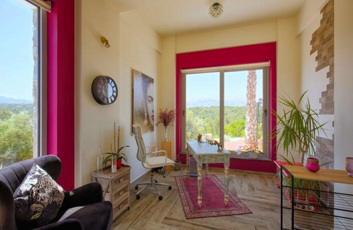 Image No.27-5 Bed Villa / Detached for sale