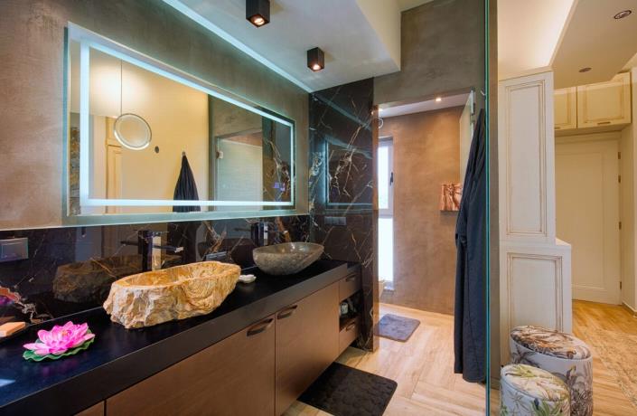 Image No.36-5 Bed Villa / Detached for sale