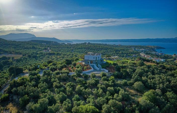 Image No.49-5 Bed Villa / Detached for sale