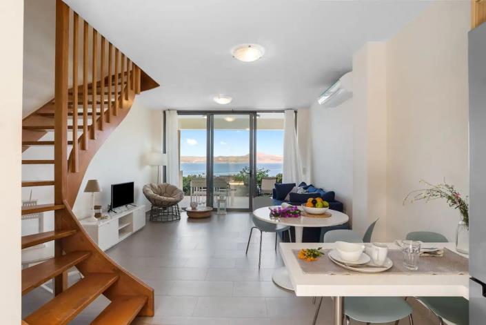 Image No.5-2 Bed Maisonette for sale