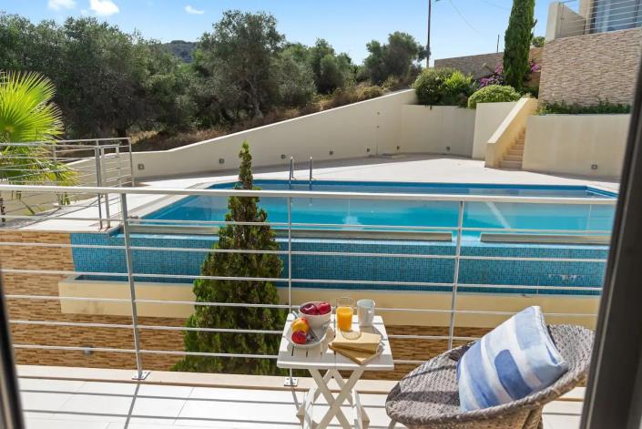 Image No.25-2 Bed Maisonette for sale