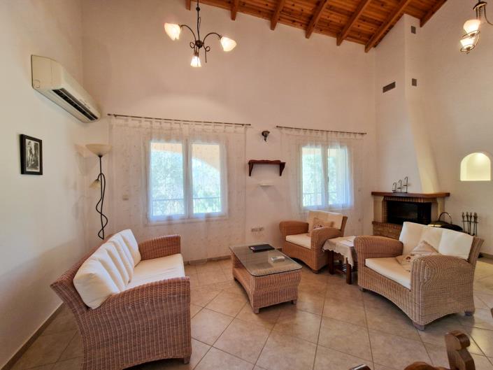 Image No.8-2 Bed House for sale