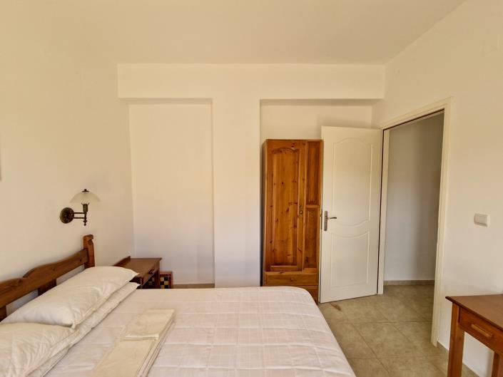 Image No.25-2 Bed House for sale