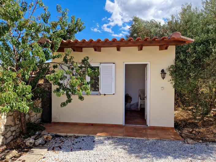 Image No.42-2 Bed House for sale