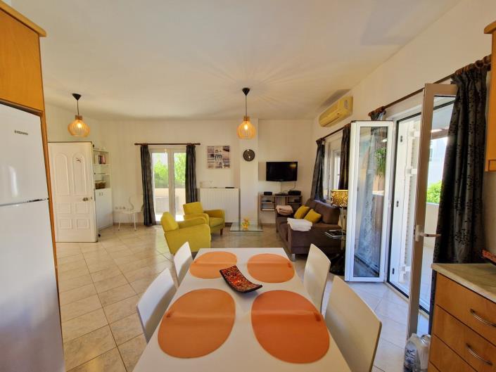 Image No.12-3 Bed Maisonette for sale