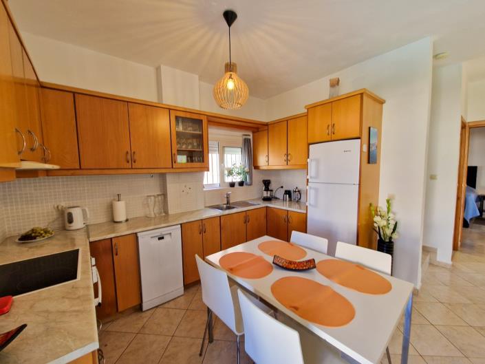 Image No.13-3 Bed Maisonette for sale