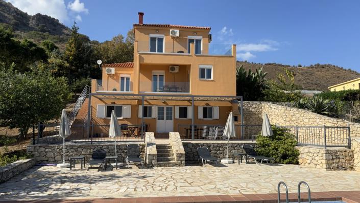 Image No.58-5 Bed Villa / Detached for sale