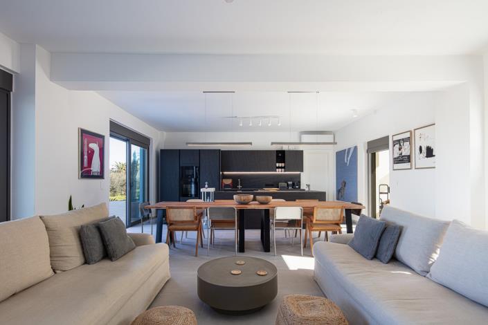 Image No.6-12 Bed Villa for sale