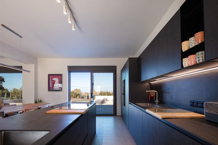 Image No.8-12 Bed Villa for sale