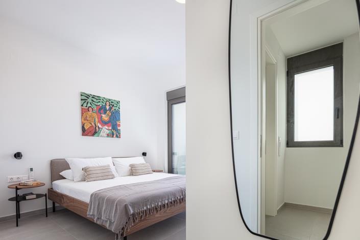 Image No.16-12 Bed Villa for sale