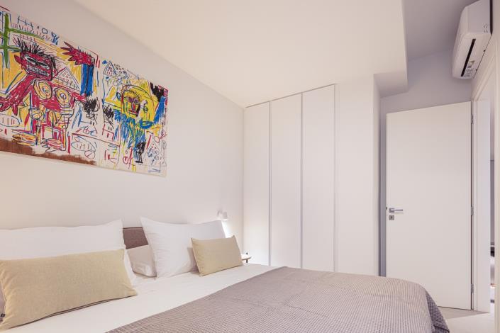 Image No.17-12 Bed Villa for sale