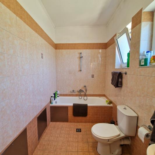 Image No.35-3 Bed Villa / Detached for sale